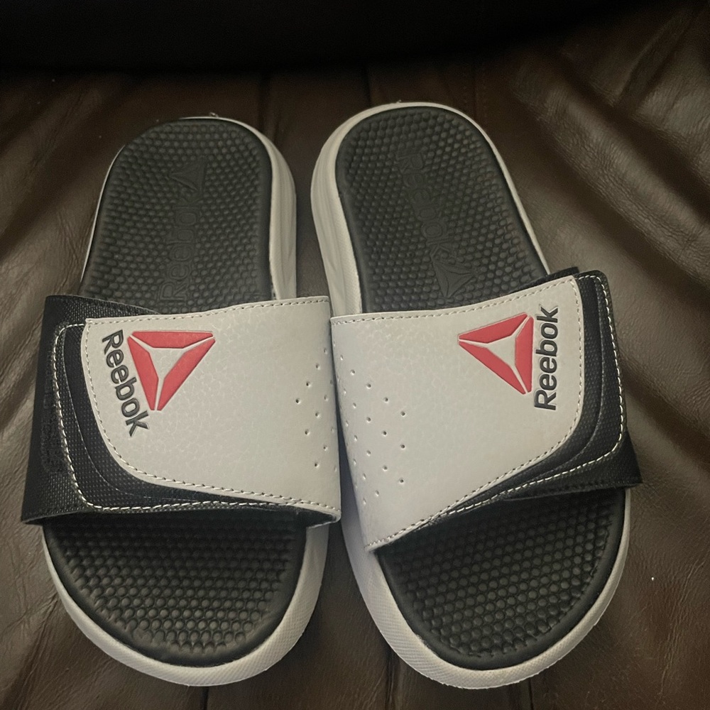 Reebok sandals boy size 1